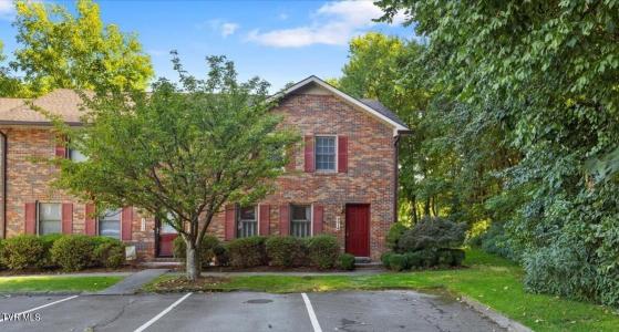 2016 Williamsburg Square, Johnson City, Tennessee 37604, Amerika Birleşik Devletleri