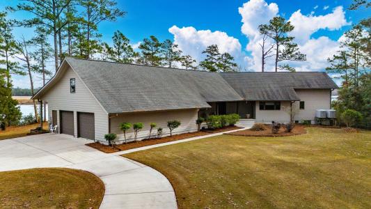 138 Shoreline Court, Oriental, NC 28571, USA