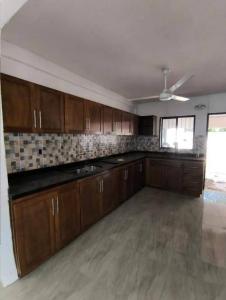 Armando Espinoza casi Lombardo , Loma Pytá, Asunción 00001, Paraguay