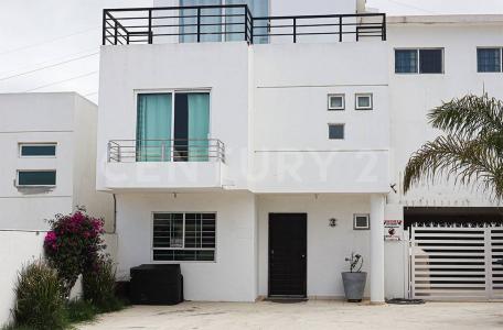 Circuito de la puerta 8,, Ensenada, Baja California 22784, Mexico