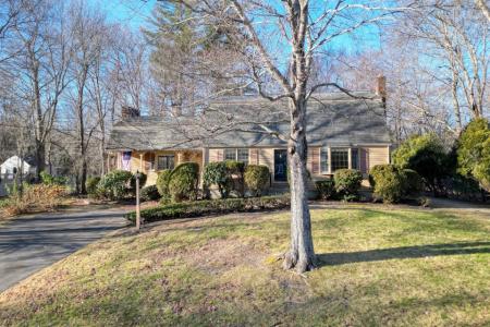 21 Strawberry Lane, Whitman, Massachusetts 02382, USA