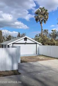 8543 Fort Caroline Road, Jacksonville, Florida 32277