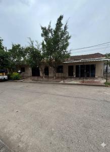 AVENIDA CENTENARIO CALLE PEDRO ROJAS ENTRE 2DO Y 3ER ANILLO 56, Oeste, Santa Cruz 00001, Bolivie