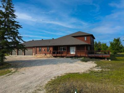 949 STRATHNAVER AVENUE, Selkirk, Manitoba R1A 4L5, Canada