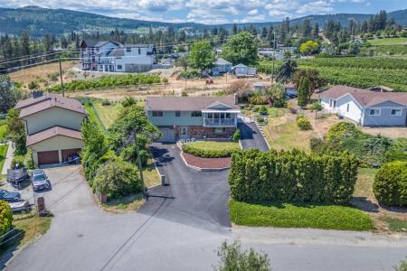 2489 CHIEFTAIN ROAD, West Kelowna, Colúmbia Britânica V4T 1N3, CANADÁ