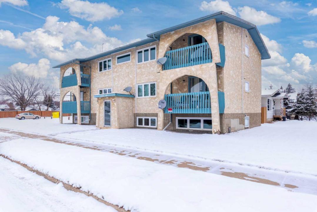 5502 49 AVENUE, Lloydminster, Saskatchewan S0M 0V4, Canada