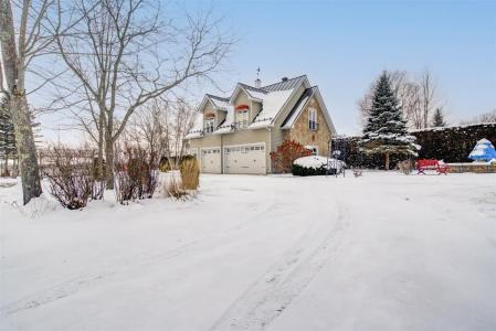 56  Imp. de l'Île, Roxton Pond, Quebec J0E 1Z0, Canada