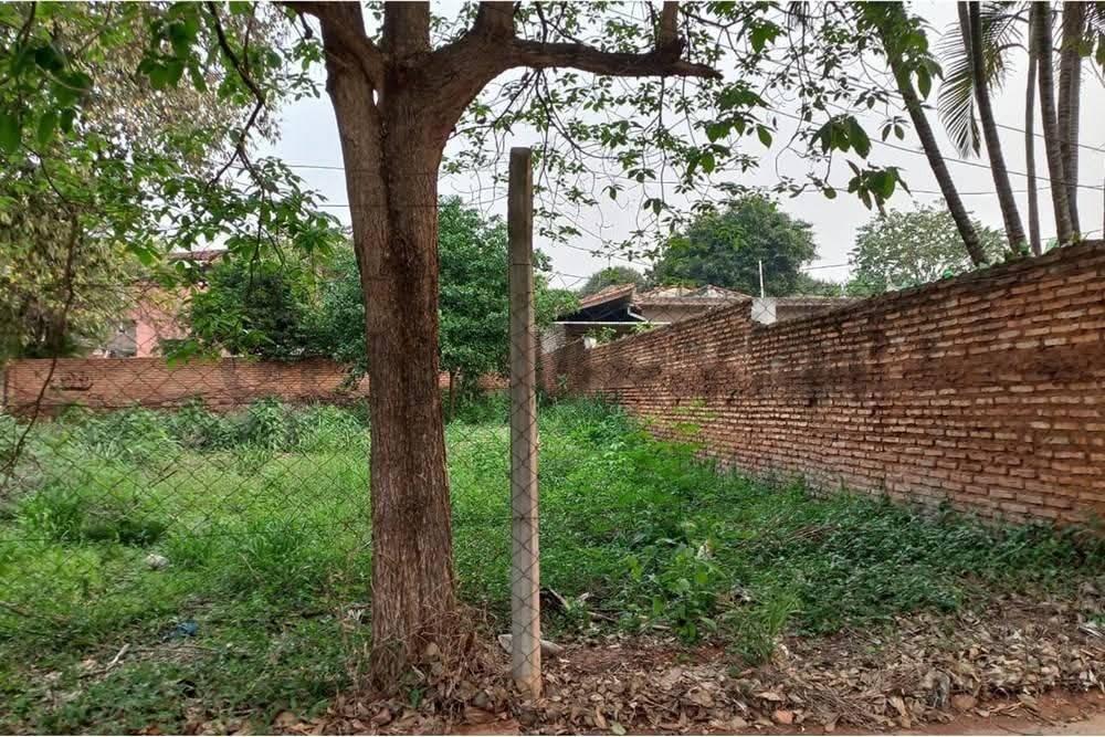 Maximo Lugo y Cnel Bogado , San Lorenzo, Central 00001, Paraguay