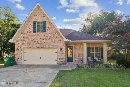 6529 Alakoko Drive, Diamondhead, Mississippi 39525