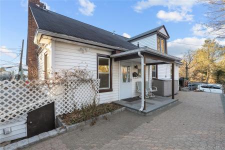 8 Virginia Avenue #1, Dobbs Ferry, 纽约州 10522, 美国