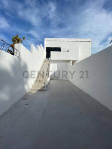 Tajy casi Pedro de Mendoza , Lambaré, Central 00001, Paraguay