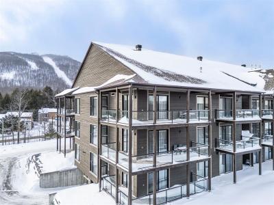 4940  Ch. du Parc, Orford, Quebec J1X 7N9, Kanada