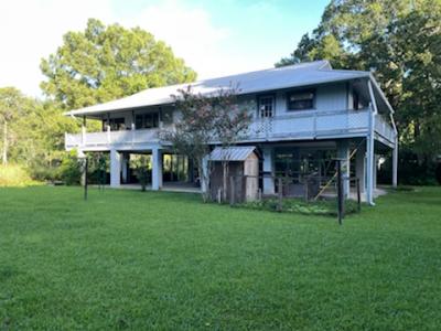 420 SE 371st Street, Suwannee, Florida 32692, USA