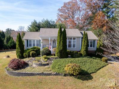 21 Old Applewood Lane, Hendersonville, NC 28739, USA