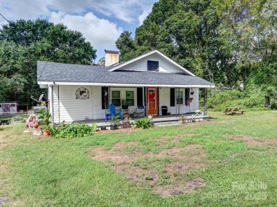 499 Oak Grove Road, Flat Rock, North Carolina 28731, HOA KỲ