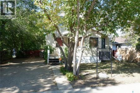 568 STADACONA STREET W, Moose Jaw, ססקצ'ואן S6H 1Z9, קנדה 
