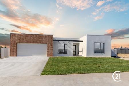 20 The Range Boulevard, Moama, NSW 2731, Australia