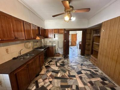 Pasteur 645, Avellaneda, GBA Sur 1870, Argentine