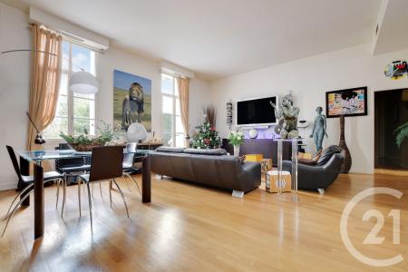 Paris, Île-de-France 75116, France