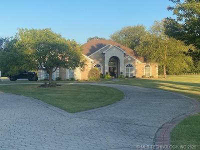 1404 N Broadway, Stigler, Oklahoma 74462-1647, USA