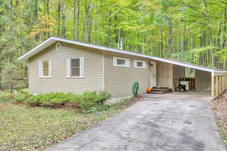 8128 Highland Trail, Canadian Lakes, Michigan 49346, États-Unis