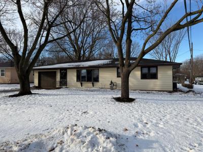 1006 Rosehill Drive, Albert Lea, Minnesota 56007, USA