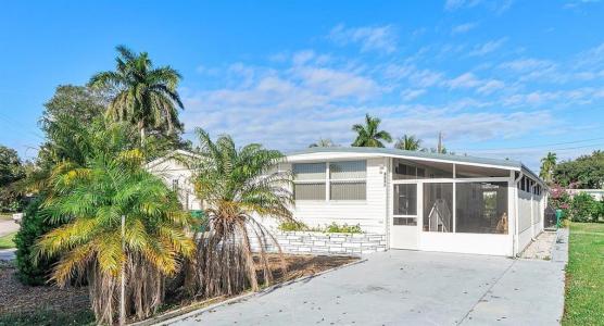 8631 SW 20th Street, Davie, Florida 33324, USA