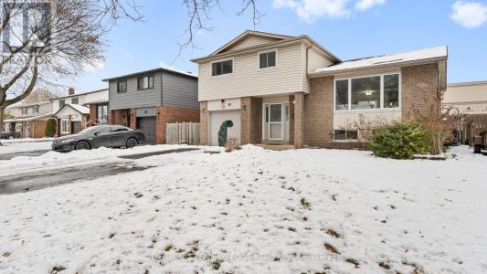 69 CALAIS STREET, Whitby (lynde Creek), Ontario L1N 5M3, Canada