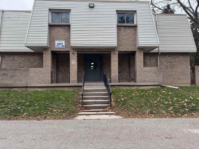 17 OLD PINE TRAIL, St. Catharines, Ontario L2M 6P9, Canada