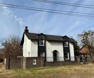 1009 Seminary Avenue, Tahlequah, Oklahoma 74464, USA