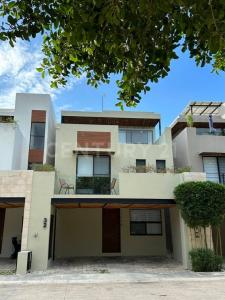 Calle Sandalo UP032 Mz 01,, Solidaridad / Riviera Maya, Quintana Roo 77713, Mexique