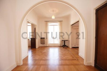 Viamonte 2295, Barrio Norte, Capital Federal 1056, Argentine