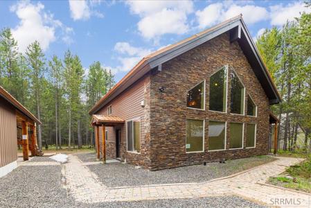 4170 Big Springs Loop Road, Island Park, Idaho 83429, USA