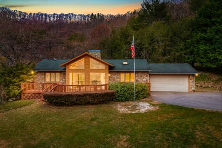 111 S. Valley View Dr., Mars Hill, North Carolina 28754