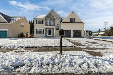 2 FOXFIELD CT, BEAR, Delaware 19701, USA