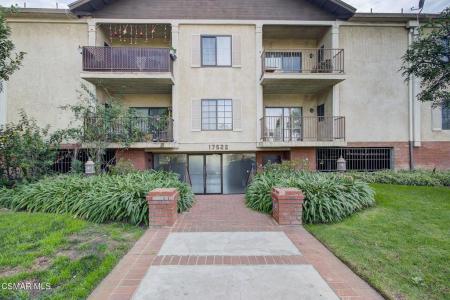 17522 Sherman Way , 204, Van Nuys, California 91406, USA
