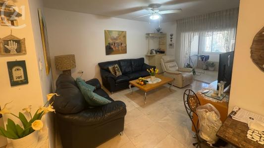 ברל לוקר, Jerusalem, Israel