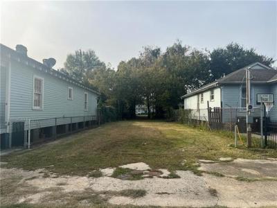 819-21 BELLEVILLE Street, New Orleans, Louisiana 70114, USA