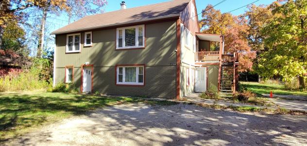 23135 S Schulze Lane , lower, Steger, Illinois 60475, USA