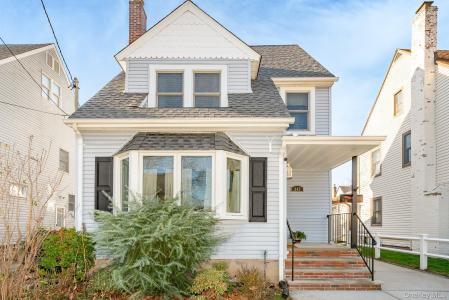 347 Wellington Road, Mineola, NY 11501, USA