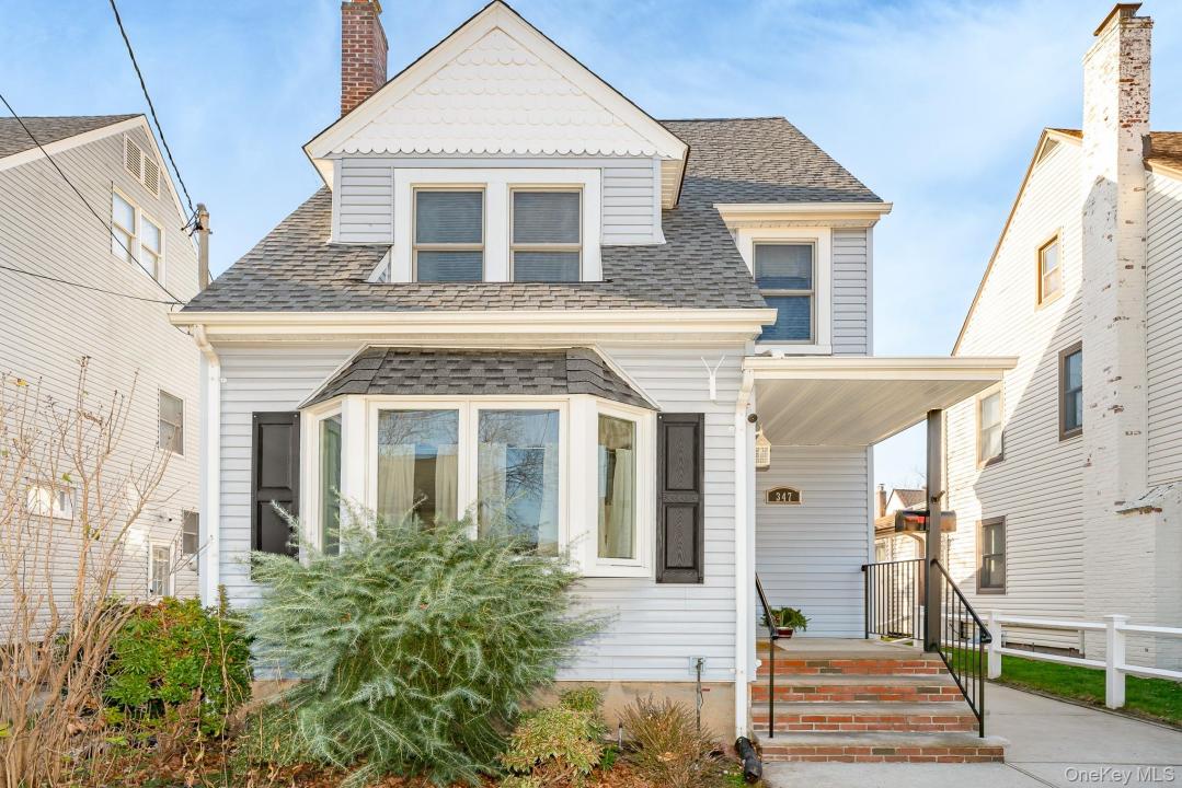 347 Wellington Road, Mineola, New York 11501, USA