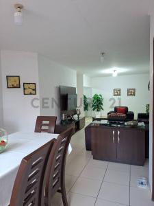 Av. Doble Via a La Guardia, entre 5 y 6 anillo , Oeste, Santa Cruz 00001, Bolivia