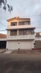 Res. Campo alegre Mz C dpto C5- A  tercer piso , Ica, Ica 00001, Peru