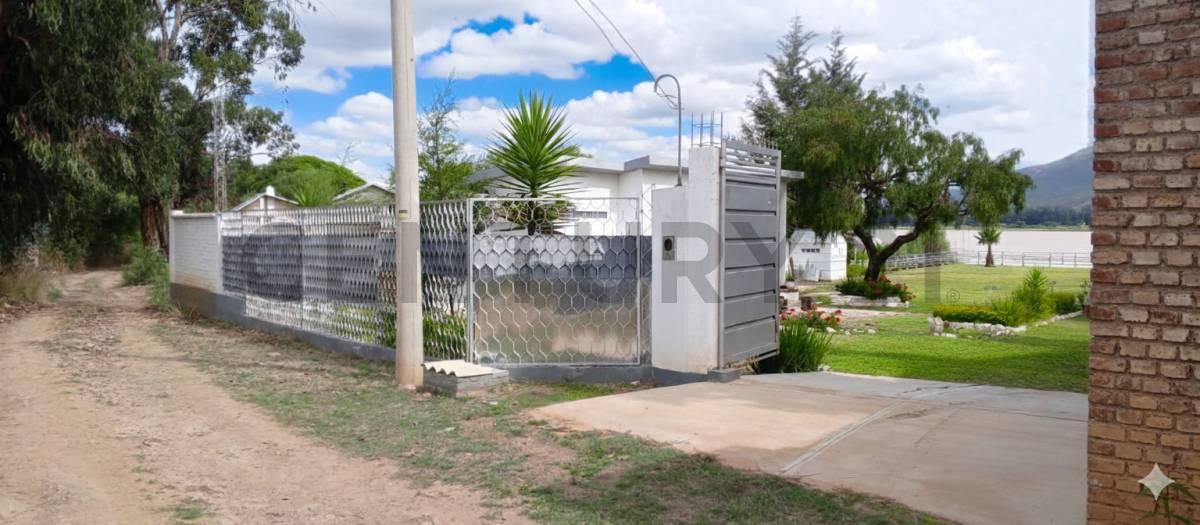 Lago de la angostura, Cabañas Caluyo , Oeste, Cochabamba 00000, Bolivia