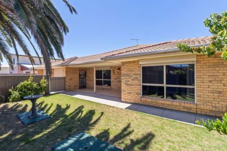 32 Harvey Crescent, Aldinga Beach, SA 5173, Australia