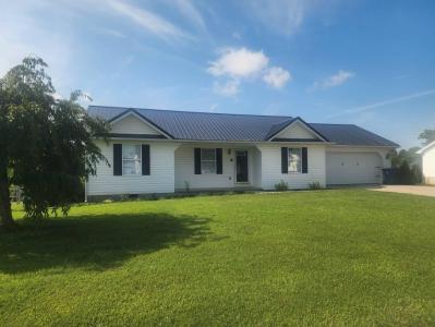 64 Canterbury Drive, Science Hill, Kentucky 42553, USA