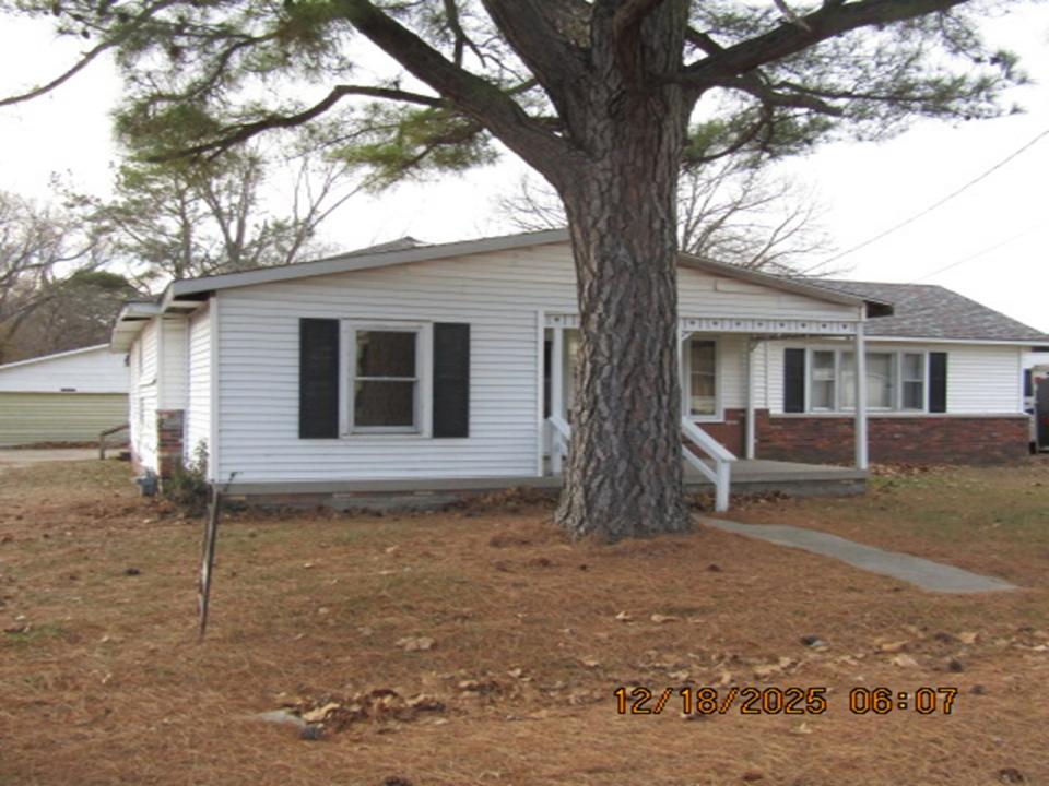 903 S. Odle Street, West Frankfort, Illinois 62896, USA