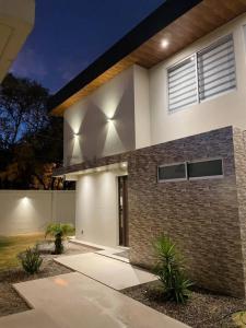 calle Jacarandá y Molles (Bariio Irlandés) 018, Este, Cochabamba 00001, Bolivia