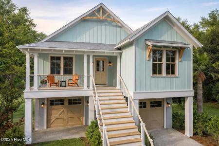 138 NE 6th Street, Oak Island, NC 28465, USA