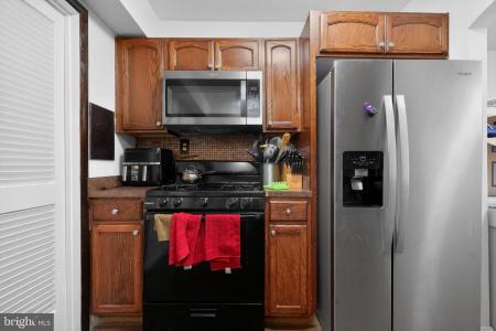8587 Seasons Way #6b, LANHAM, Maryland 20706, États-Unis